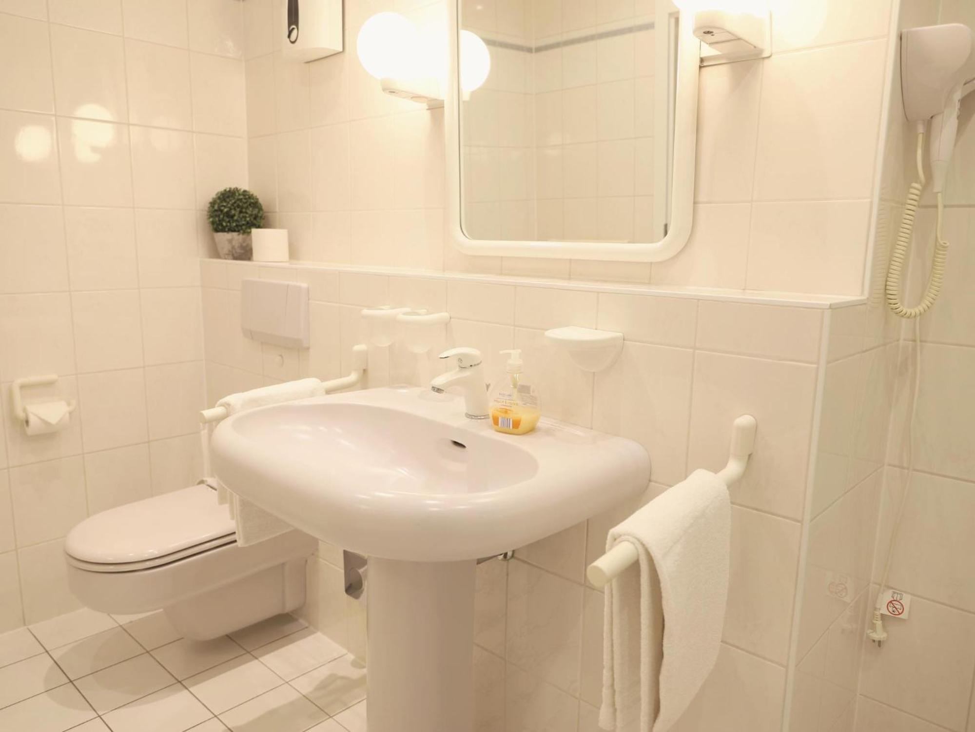 Das Geraeumige 2-Zimmer-Appartement Westerland Buitenkant foto
